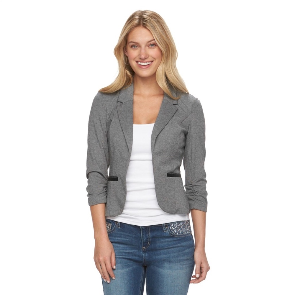 🆕 Candie’s ruched knit blazer